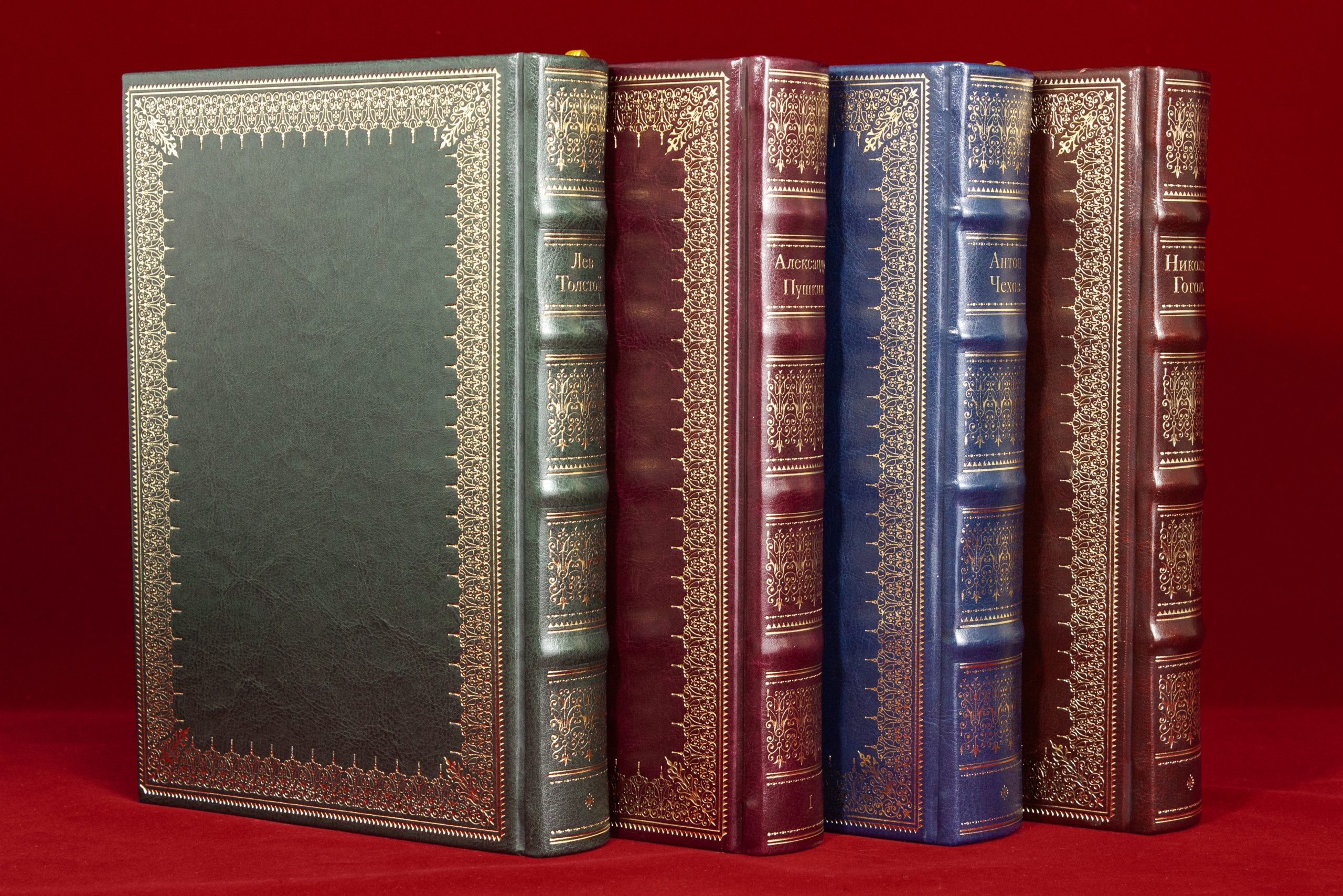 Пушкин А. С. «Избранные сочинения», Толстой Л. Н. «Кавказские произведения», Гоголь Н. В. «Мёртвые души», Чехов А. П. «Повести и рассказы» - изображение 3